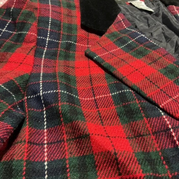 Vintage Sag Harbor Red & Green Plaid Jacket with Black Velvet Collar office - Picture 4 of 8
